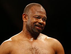 фото - Рой Джонс не стал нокаутировать Родни Мура