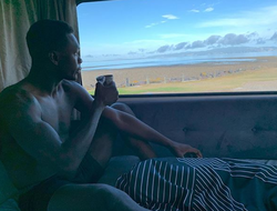 фото - Цыганский король в прошлом и настоящем, Адесанья в изоляции, Бриггс на карантине — соцсети 