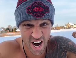 фото - Бриедиса побрили и накололи ему тату о Джейке Поле: видео этой жести