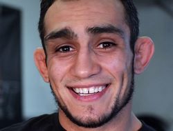 фото - Объявлен следующий соперник Тони Фергюсона в UFC