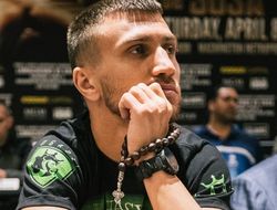 фото - Анатолий Ломаченко в углу Нурмагомедова? — комментирует Василий Ломаченко