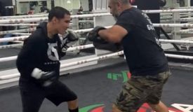 Куда пойти? Покоритель двух дивизионов Вальдес остался без промоутера