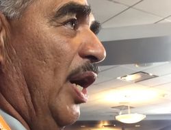 фото - Санчес подкалывает: Альварес не ест больше говядину, и утку тоже пускай не трогает