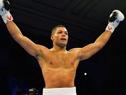 фото - Джошуа–Усик. Будущий победитель уже получил обязательного претендента