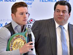 фото - Президент WBC верит Альваресу на слово: У него абсолютный вотум доверия