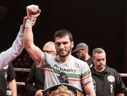 фото - Лучшие моменты боя Артура Бетербиева и Исидро Прието — видео от vRINGe.com