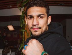 фото - Топ-5 бойцов лёгкого веса: Лопес разместил себя, Ломаченко, Гарсию, Дэвиса и Хэйни