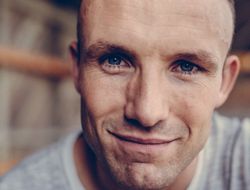 фото - Миккель Кесслер в ноябре отбоксирует против Ангуло — СМИ