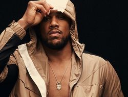 фото - У Джошуа просят не торопиться с новостями о бое с Усиком