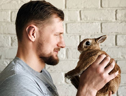 фото - Холифилд готов к трилогии с Тайсоном, Курбанов вызывает Цзю, книга Хирна стала бестселлером — соцсети 