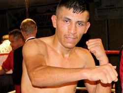 фото - Роман Мартинес проведет обязательную защиту против Бурхоса