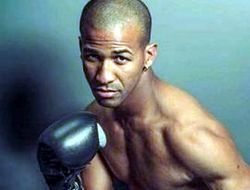 фото - Бартелеми согласен драться с Шафиковым, скоро будет дата боя – менеджер