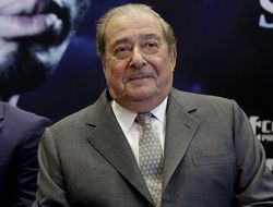 фото - Если бой Пакьяо–Маттиссе сорвётся, Арум хочет перехватить Лукаса для Кроуфорда