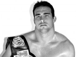 фото - Давида Родригеса серьезно ранили в ночном клубе