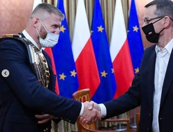 фото - Броунер снова требует $10 млн., Джуда и Берто на ранчо Тайсона, Блахович у премьер-министра Польши — соцсети 