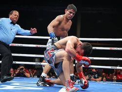 фото - Муроджон Ахмадалиев – Ронни Риос. Видео нокаута и лучших моментов боя