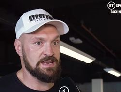 фото - Климас поддел Фьюри – тот назвал его «сиськой» и нарисовал себя с Усиком