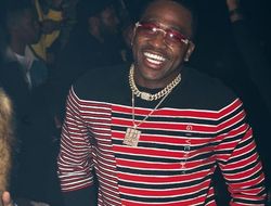 фото - Нуньеш с половинкой, Шлеменко с водицей, Мэйуэзер с коллекцией дорогих авто — соцсети