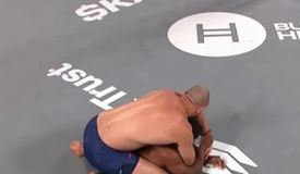 Уокер засабмитил безногого Кларка: видео