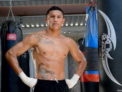 фото - Берчельт защитил титул, досрочно расправившись с безвестным оппонентом