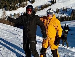 фото - Кличко уже на сноубордах, Броунер продаёт кирпичи, неизменный Бриггс — соцсети