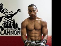 фото - Обидчик Евгения Хитрова побил младшего Шейна Мосли в финале шоу «Претендент»