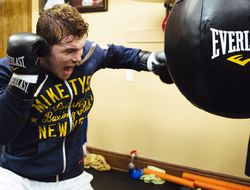 фото - Альварес за 3 недели до боя с Головкиным: впечатляющая форма Канело — видео 