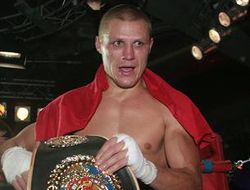 фото - Дмитрий Сухотский завоевал право на бой с Хопкинсом, победив Гуткнехта