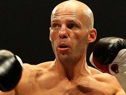 фото - «Пес» Альфредо Ангуло сразится за статус претендента с Райаном Роудзом