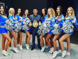 фото - Фармер за грязной работой, Далакян с чирлидершами, Бродницка задирает ноги — соцсети 