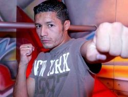 фото - Джонни Гонсалес вернулся с быстрой победой над Хашимото