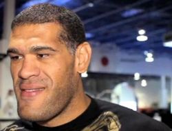 фото - «Бигфут» Силва: «Андерсон ни при чём, это вина его доктора»