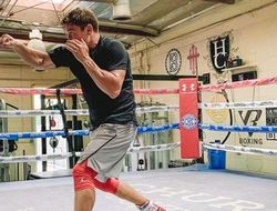 фото - Ломаченко в зале, Головкин в ринге, Пулев на пляже — соцсети 