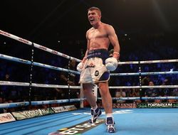 фото - Смит побил «конгрессмена» Варгаса в кровавом махаче: видео