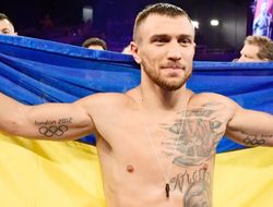 фото - Ломаченко победил Хосе Педрасу