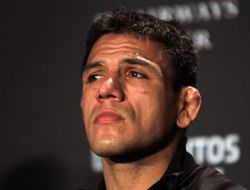 фото - UFC: Сорван бой Конора Макгрегора и Рафаэля дос Аньоса