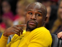 фото - Букмекеры не врут: Мэйуэзер – явный фаворит в поединке с Берто