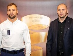 фото - Коп-Бриедис пришёл на презентацию, а Гловацки заявил ему: «Глувка идёт!» — видео