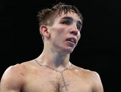 фото - Майкл Конлан нокаутировал ранее небитого американца