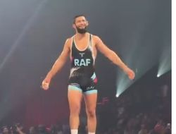 фото - Чимаев не заметил Бёрнса, а Ковингтон — Мухаммада: видео