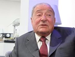 фото - Боб Арум раскритиковал Эдди Херна и следующего соперника Джошуа