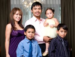 фото - Мэнни Пакьяо: «Мои дети просили меня подраться с Мэйуэзером»