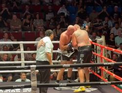 фото - Фьюри удосрочил Ваха: видео