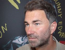 фото - Хирн в шоке он экспрессии Уоррена: «Сходи в отпуск, почаёвничай, и закругляйся»