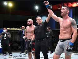 фото - UFC Fight Night 174. Уайдман реанимировал карьеру, победив Ахмедова (+видео)