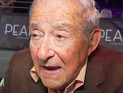 фото - Бой Ломаченко–Стивенсон? Арум объяснил, почему точно не в этом году