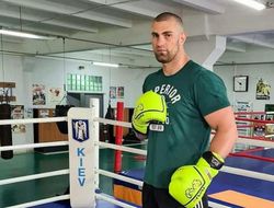 фото - Украинский супертяж Безус завалил Насименту во втором раунде