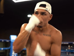 фото - Теофимо Лопес рвётся в бой с Кроуфордом: «Пришлите дату!»