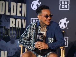 фото - Хотите немного брутала? Рамирес снёс оппонента с ринга — видео