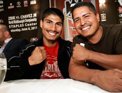 фото - Роберт Гарсиа: Не будет поединков — без проблем поднимемся в 63,5 кг